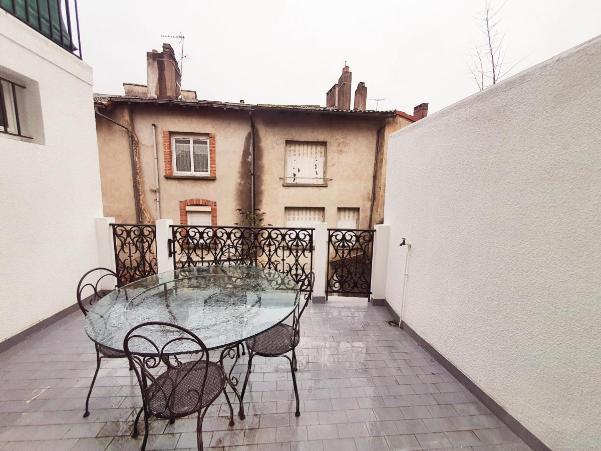 Grand T3 Avec Terrasse Centre Ville Bellac Εξωτερικό φωτογραφία